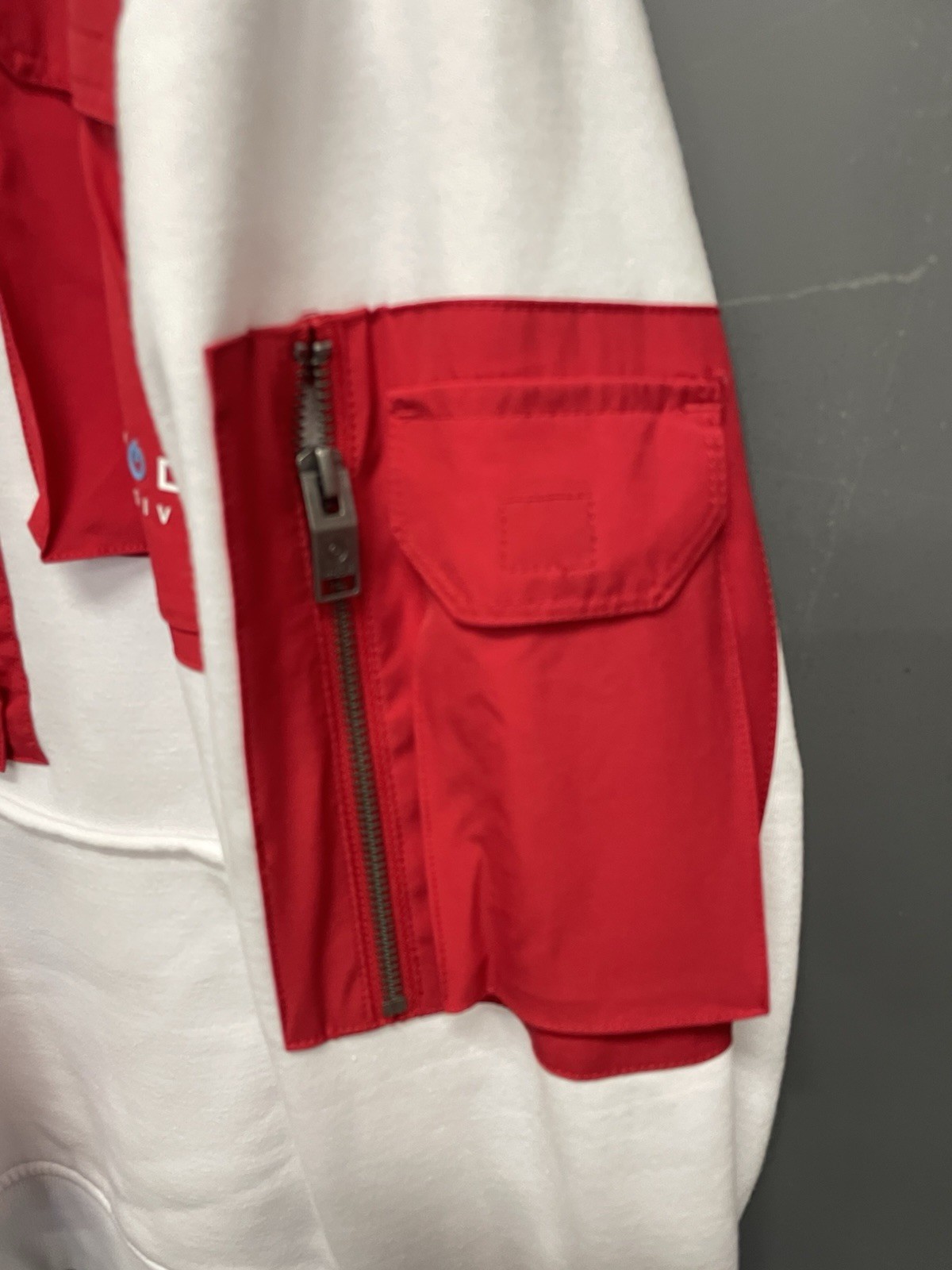 Life Code Progressive White & Red Utility Vest Ho… - image 3
