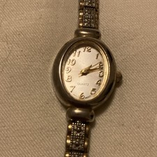 Women's Quartz Wristwatch Gold Tone Oval White Dial Silver Gold Metal Bracelet