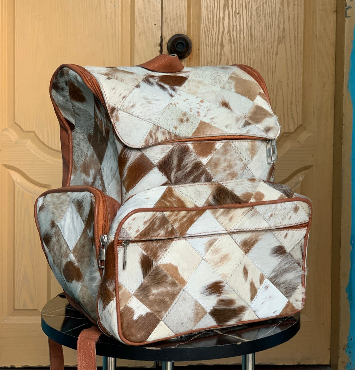 Handmade cowhide backpack Handmade Cowhide Leather Backpack: Natural Hair-on Hide  main image 3