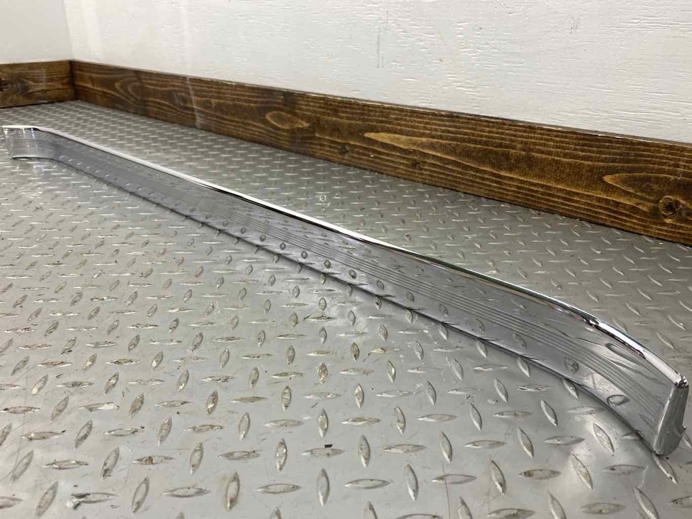 Maybach 57 2008 FRONT+RIGHT Rocker panel