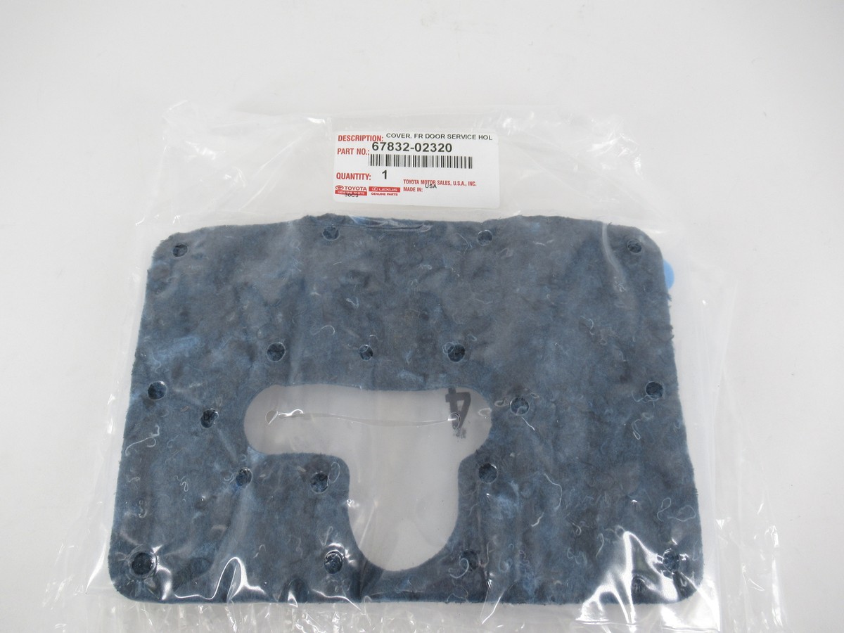 ちゃ 10182 Genuine OEM Toyota 67832-02320 Driver LH Front Door Service Cover