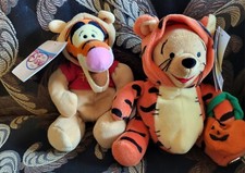 Tigger Pooh and Pooh Tigger Halloween Mini Bean Bags New with Tags Disney Plush