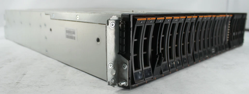 170-6070-01 IBM 5887 Disk Drive Enclosure w/ 2x 74y9480 2x PSU w/ 17x 139 GB HDD - Image 3 of 4