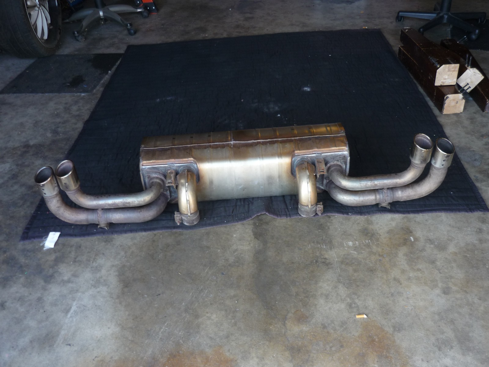 Ferrari 360 - Exhaust Muffler Complete With Outlet Pipes - P/N 174089