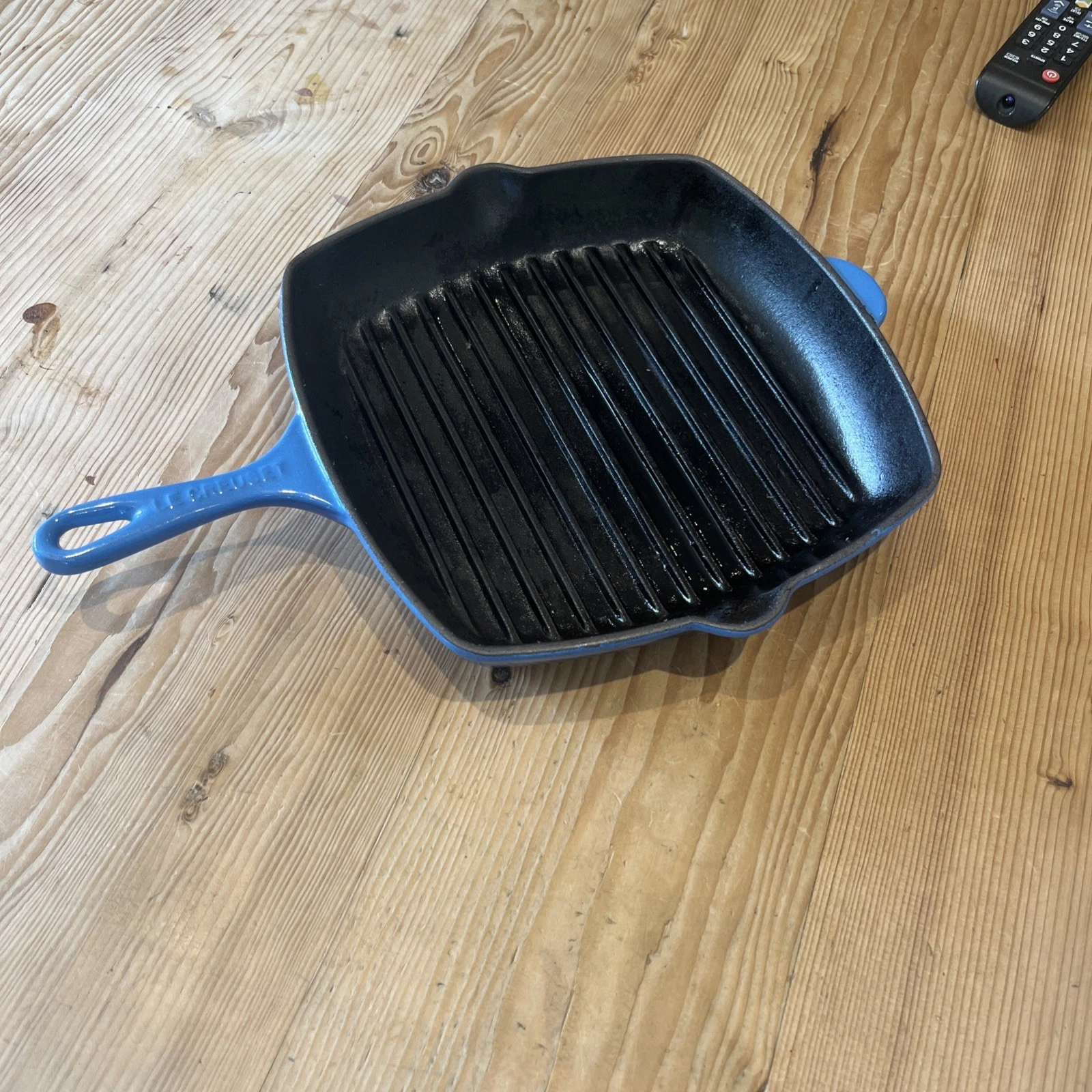 Le Creuset Cast Iron Enamel Square 26cm Frying / Griddle Skillet Pan Blue