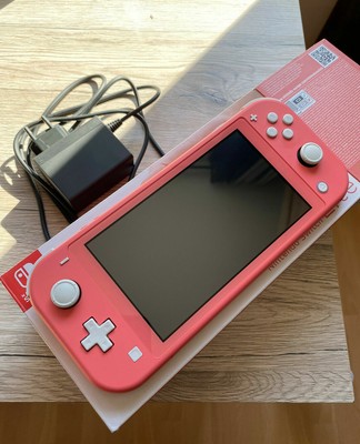 NINTENDO SWITCH LITE KONSOLE KORALLE WIE NEU mit OVP PINK ...