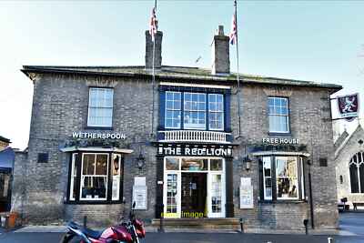 Foto 12x8 Thetford Market Place: Red Lion Inn; gebaut 1837 und restauriert um 2022