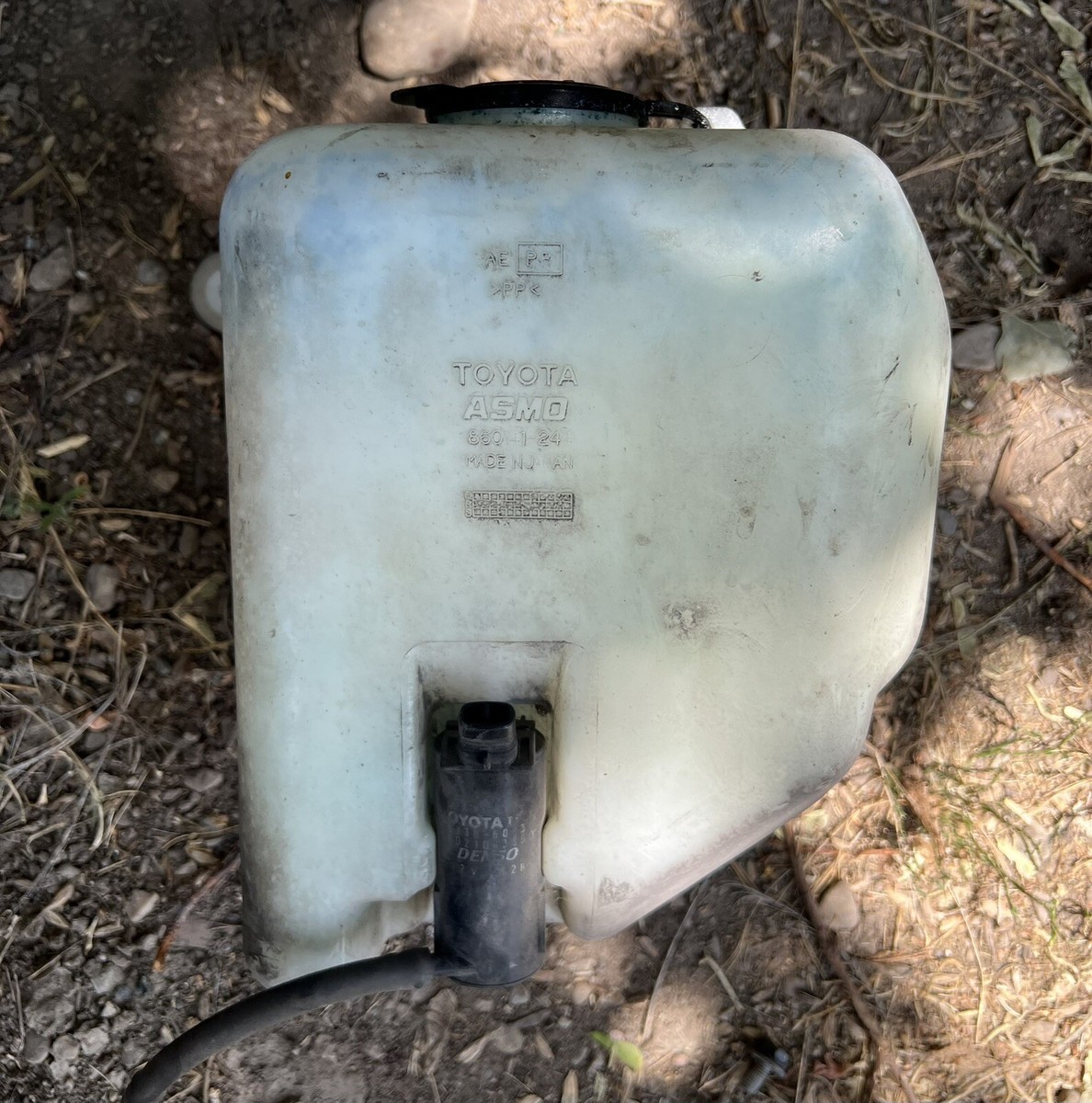 91-97 Toyota Land Cruiser Wiper Washer Fluid Reservoir Bottle Tank