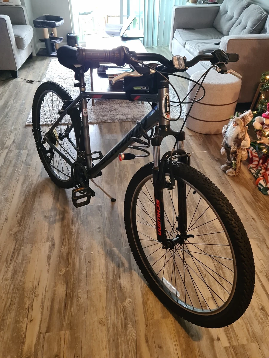 Schwinn men s standpoint 27.5 hotsell mountain bike review