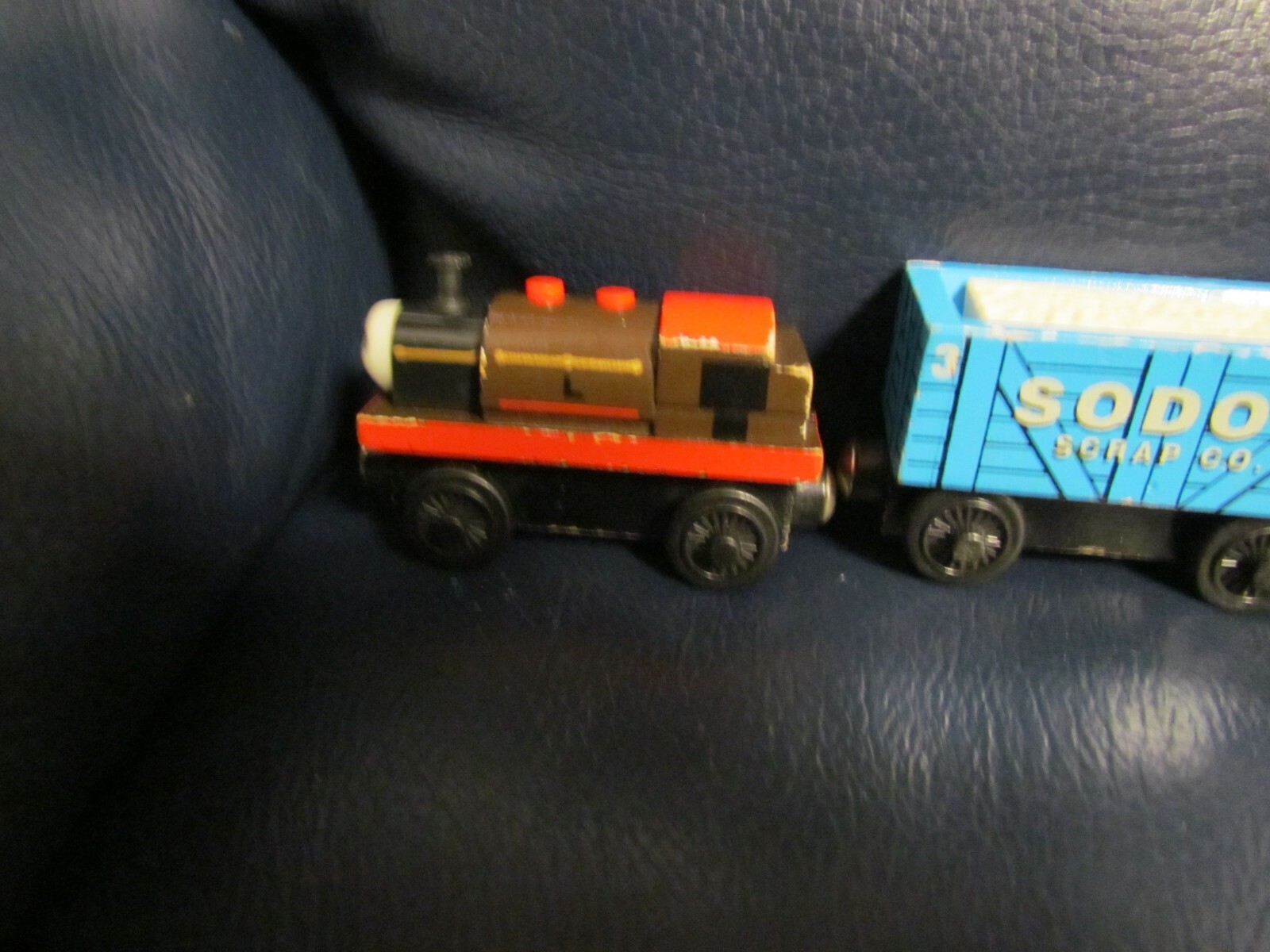 Picture 2 of 8