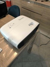 Vidéoprojecteur benq w1720 4k HDR quasi neuf 160h fact + 3 paire de lunettes 3d