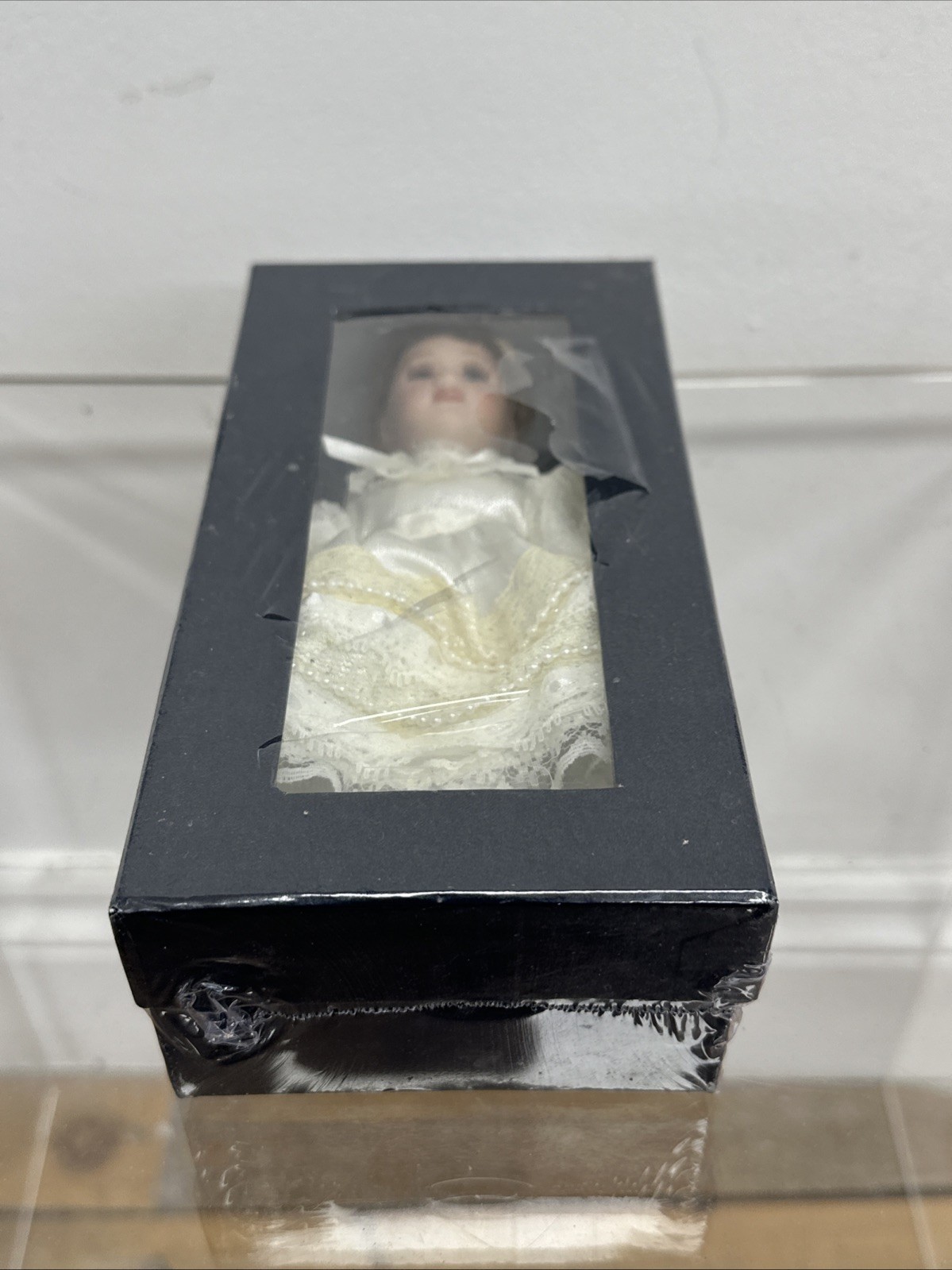 Atlas Editions Queen Victoria Princess Doll Royal Splendour New In Box 259 image 5