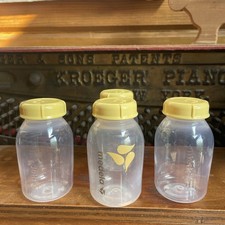 Medela Breast Milk Collection and Storage Bottles with Solid Lids - 4pk/5oz
