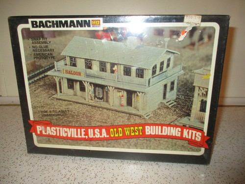 Old West Saloon & Barber Shop de Bachmann #2912 Nuevo Kit Completo - Escala HO | Condition: New