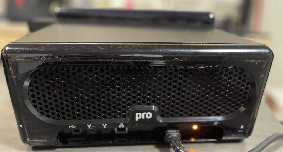 Data Robotics Drobo Pro DRPR1-A 8-Bay, Rack Included. HD’s, cables not Included. - Image 4 of 4