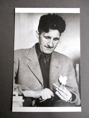 GEORGE ORWELL Schriftsteller Autor 1984 Animal Farm Postkarte Foto NEU unbenutzt