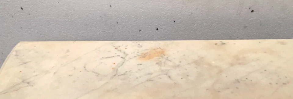 Cheminée de style Louis XV en marbre blanc de Carrare XIX siècle - Photo 2/4