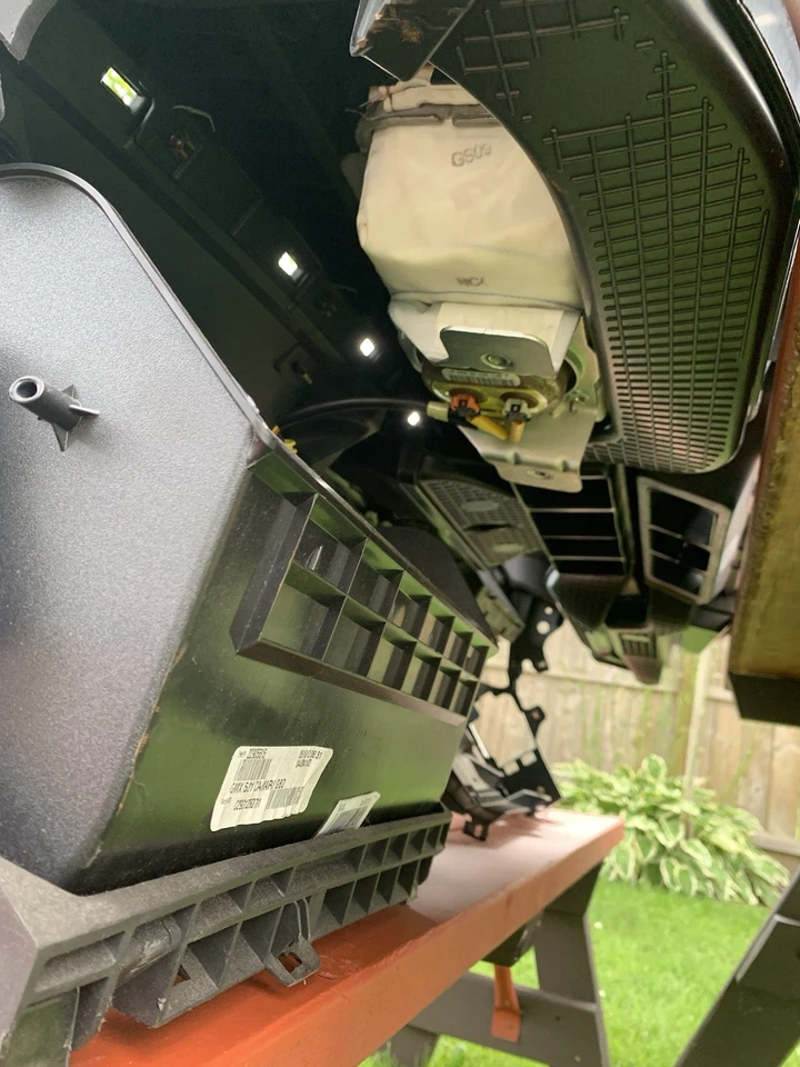 Chevy Camaro SS 2012 tablero de instrumentos con pantalla frontal de fábrica (HUD) Foto 4 de 4