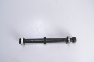 Hinterradachse YAMAHA TDM 900 2002-2010