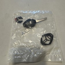 New 2006-2007 Mitsubishi Eclipse Key Fob Transmitter Repair Kit Mn141333