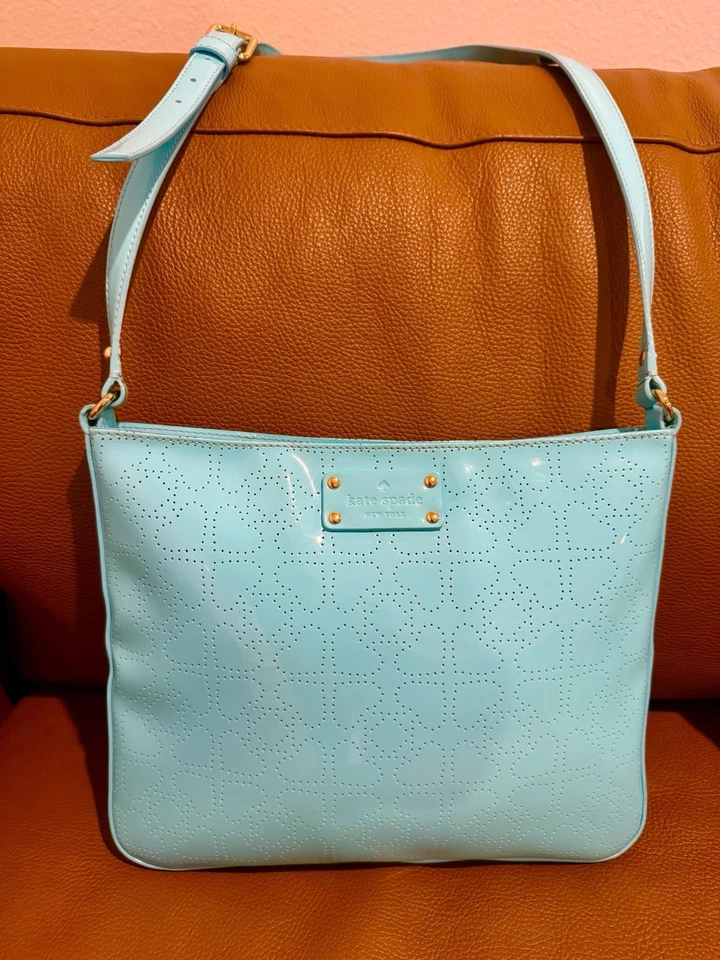 Bandolera Kate Spade Metro Darby Turquesa Aqua Troquelado Picas Charol Foto 2 de 4