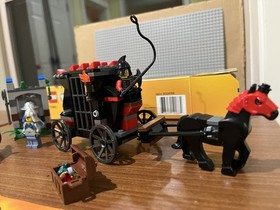 LEGO Castle 70401 Gold Getaway Retired