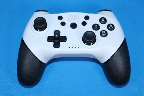 WIRELESS PRO CONTROLLER FOR NINTENDO SWITCH WHITE/ BLACK NEW SEALED - Picture 2 of 5