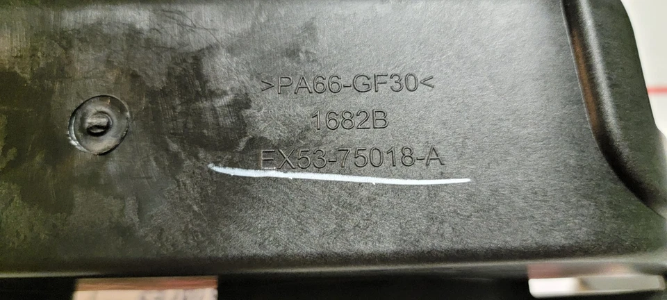 JAGUAR TIPO F - MONTAJE PARACHOQUES SOPORTE MOLDURA EX53-75018-A OEM Foto 2 de 4