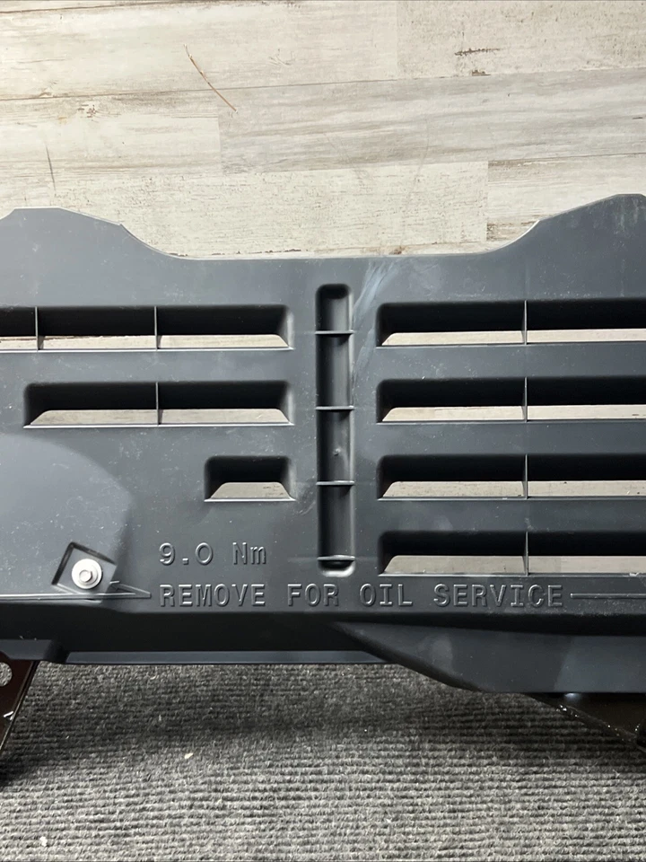 Protector térmico contra salpicaduras Ford Mustang 2011-2014 OEM NUEVO BR3Z-6C038-A Foto 3 de 4