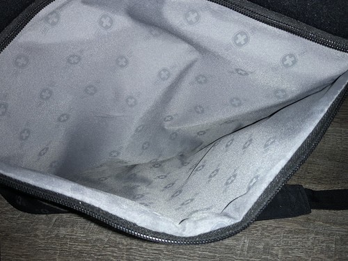 Wenger Swiss Gear Bag Sherpa 17” Laptop Padded Slimcase Shoulder Strap Excellent - Picture 14 of 15