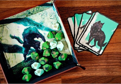 Werewolf: The Apocalypse 5E Rollenspiel Luna’s Fury Limited Würfel & Tablett Neu - Bild 2 von 5
