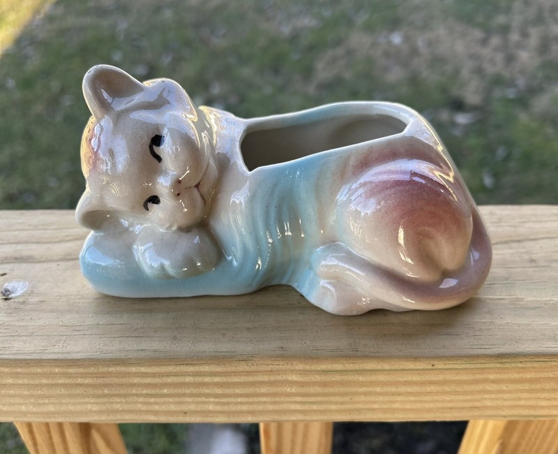 Vintage Kitsch Ceramic Pink Blue Kitten Cat Planter With Bow USA