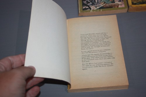 5 x J. T. Edson Cowboy Western Novels Small Paperback Books Vintage lot4 - Foto 3 di 12