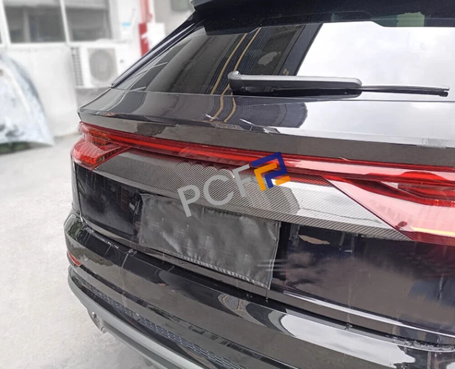 Tapa de fibra de carbono seca para puerta trasera maletero para Audi Q8 SQ8 RSQ8 2019-2023 Foto 4 de 4