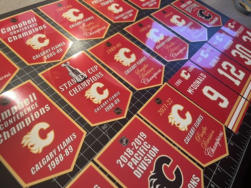 3 SIZES - Calgary Flames Stanley Cup, Championship & Retired # Decal Banner Set - Picture 2 of 8