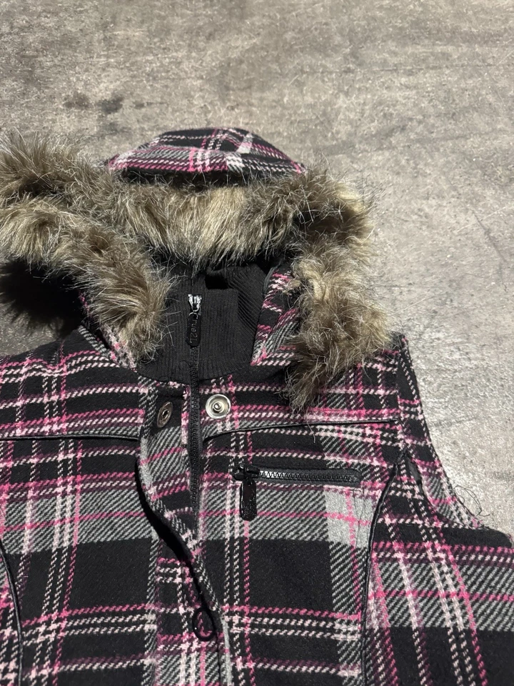 VTG Y2K 2000s Pink Plaid Fur Puffer Vest Grunge Girl Medium Abercrombie Fitch - Image 3 of 4
