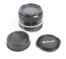 Nikon NIKKOR 28mm f/3.5 Non-AI Manual Focus Wide Angle Lens F Mount w/ Caps
