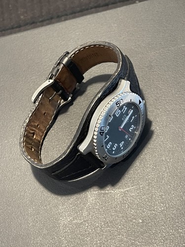 Orologio Wenger Uomo - Pelle Nera - BATTERIA MORTA - Foto 2 di 4