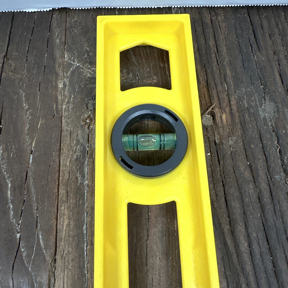 Stanley FatMax 24" ALUMINUM Non-Magnetic BOX BEAM High Impact ABS Level 3 VIAL - Image 3 of 4