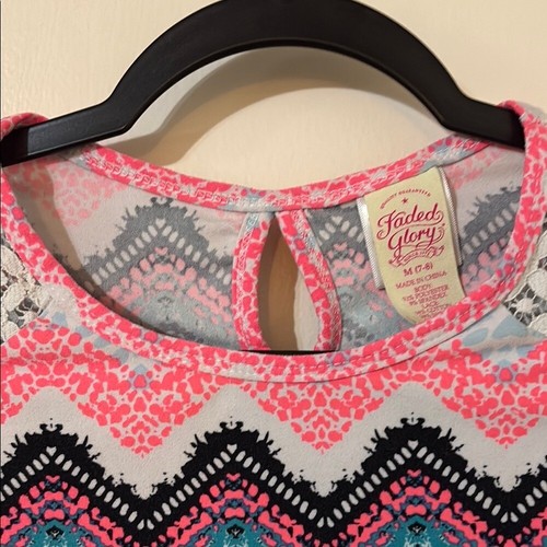 Faded Glory Pink and Blue Zigzag Short Sleeve Tee - Picture 2 of 5