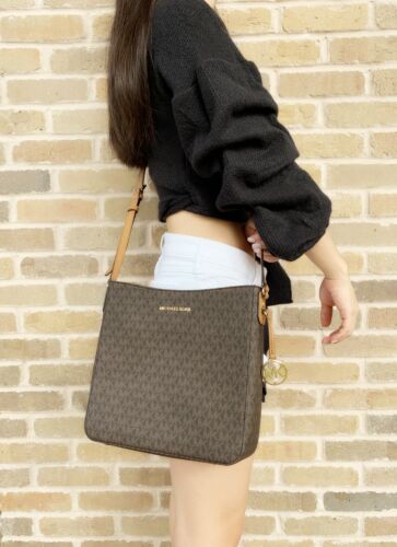 Michael Kors Jet Set Large Messenger Bag Crossbody MK Signature - Picture 2 of 29