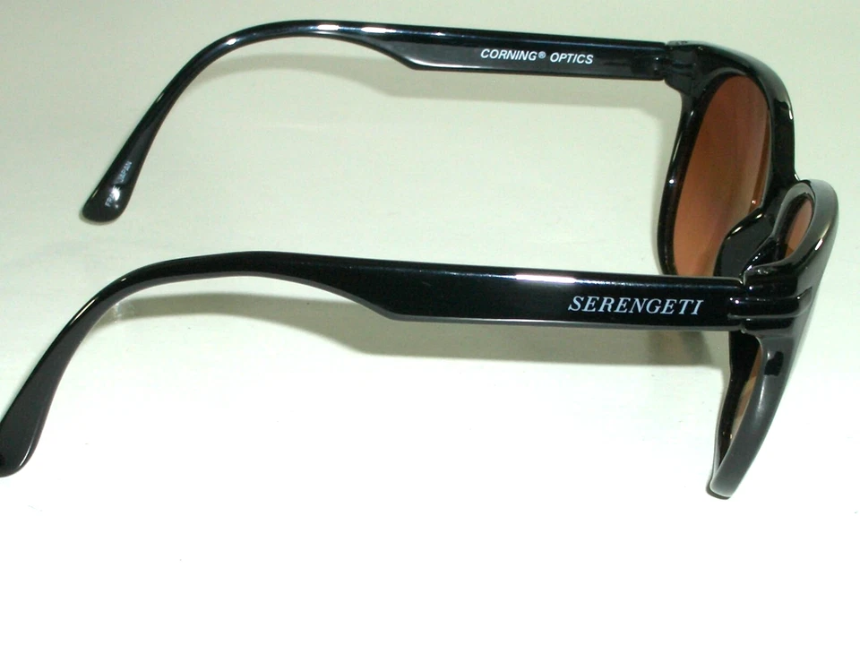 GAFAS DE SOL SERENGETI DRIVERS 5279J DEGRADADO ROSA TONO CRISTAL NEGRO BRILLANTE COMO NUEVAS Foto 3 de 4