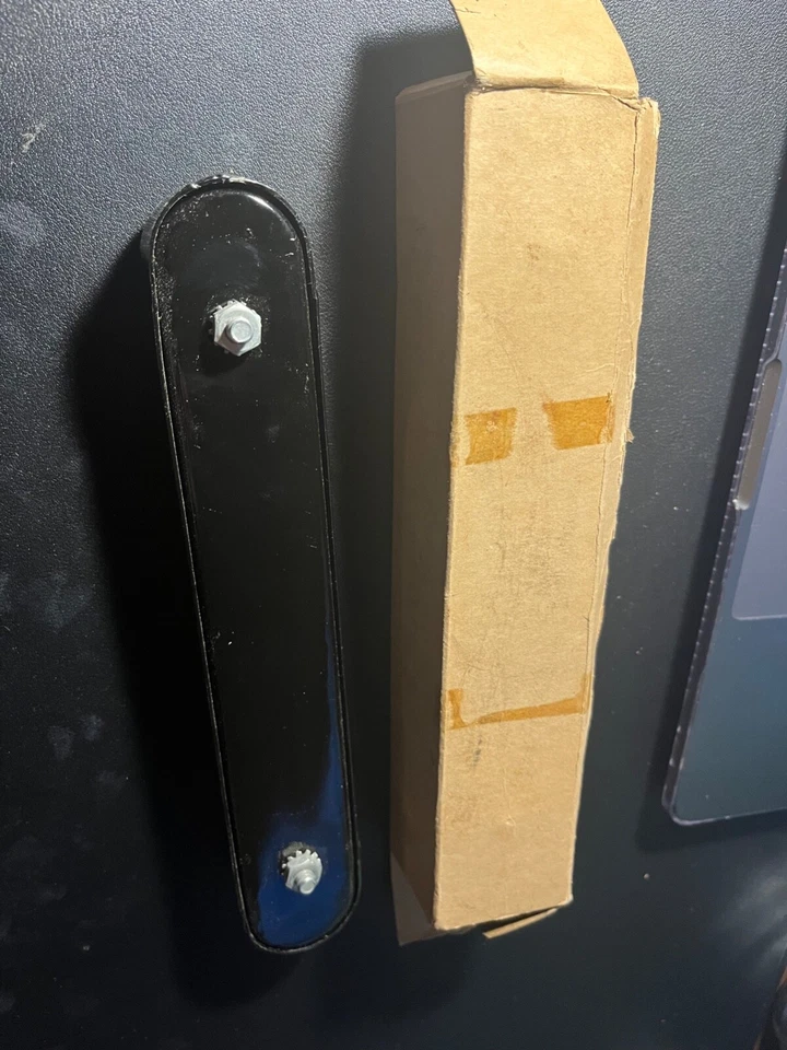 Antique Automobile Vintage Original nos Signal Mounting Auto Part - Image 3 of 3