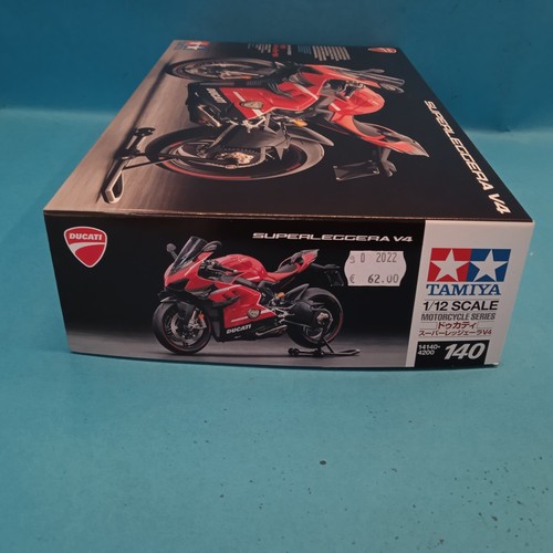 Ducati superleggera V4 Plastic Model Kit Scala 1 /12 Art 140 Tamiya - Foto 2 di 4