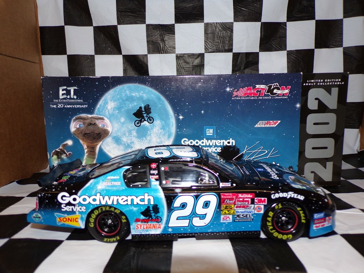 激希少レア  バービー人形  NASCAR マクドナルド コレクターエディション Barbie Nascar 50th Anniversary Official and #94 McDonalds