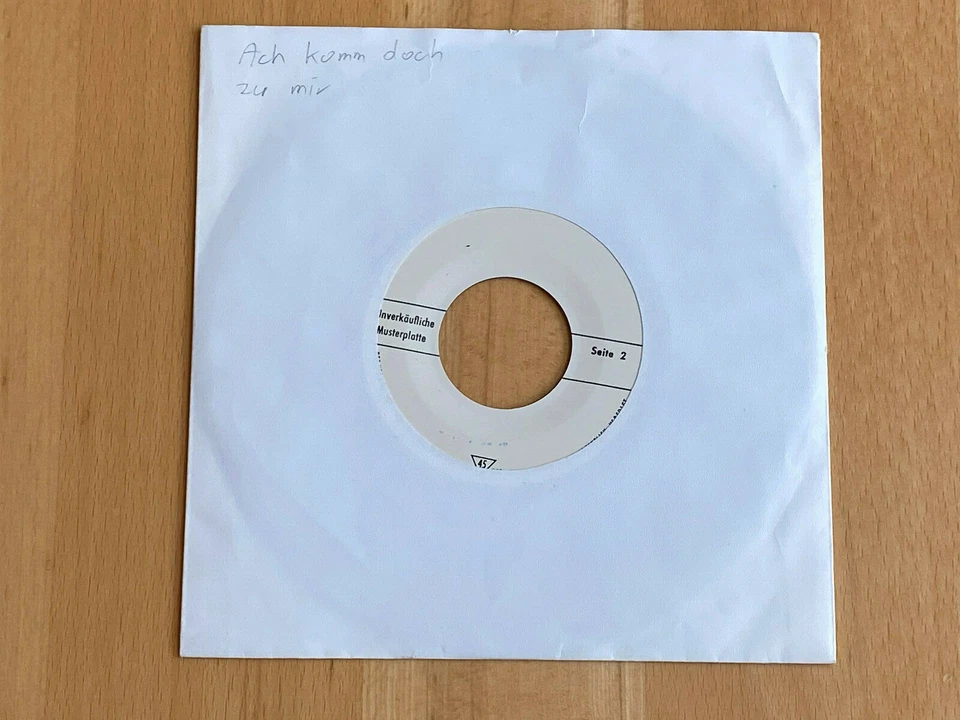 DOLLY DOLLAR - COME A LITTLE BIT CLOSER - ELECTROLA - PROMO - MUSTER -RAR! DISCO - Bild 2 von 2