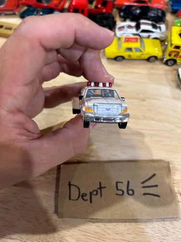 '99 FORD F-350 Westchester Fire Dept. Emergency Toy Truck Vehicle - Picture 5 of 6