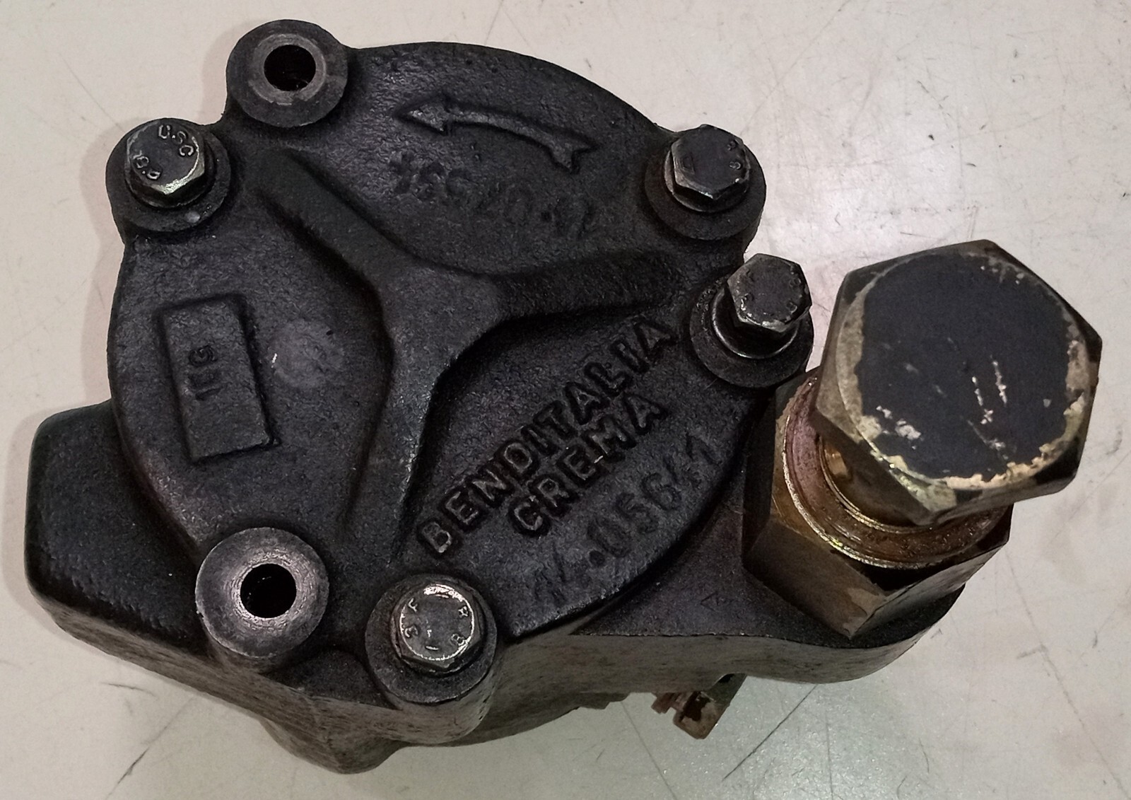 Ferrari 365 GTB/4 Daytona Brake Master Cylinder Servo Air Pump_220766_GENUINE