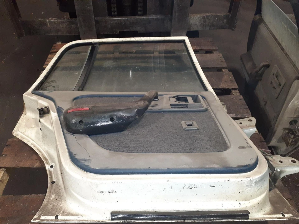 Used Rear Left Door fits: 1989 Pontiac Grand am electric Rear Left Grade A Foto 2 de 4