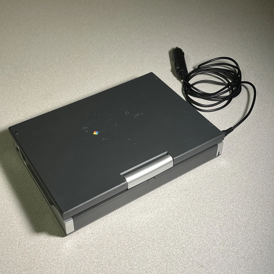 Polaroid Portable DVD Player with Car Adapter - Image 4 of 4